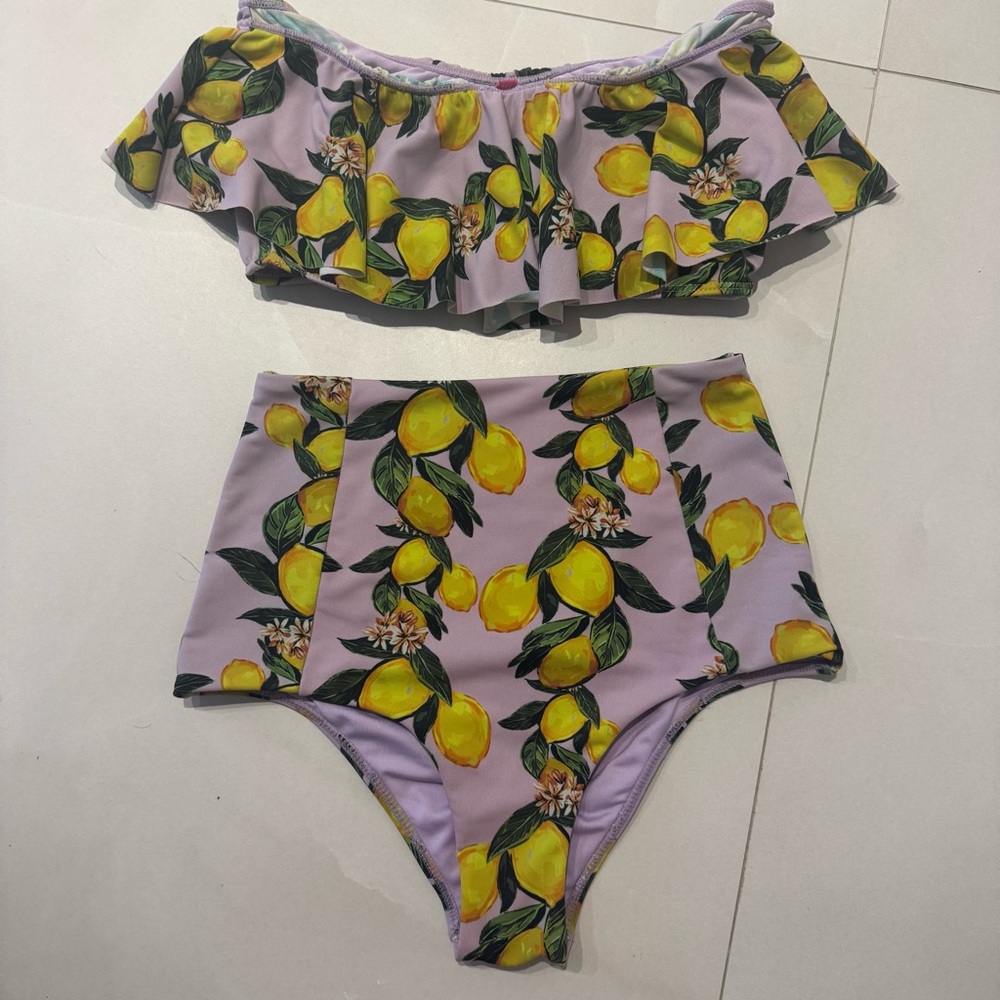 Verde limón swimwear , bikini in beautiful lemon print
